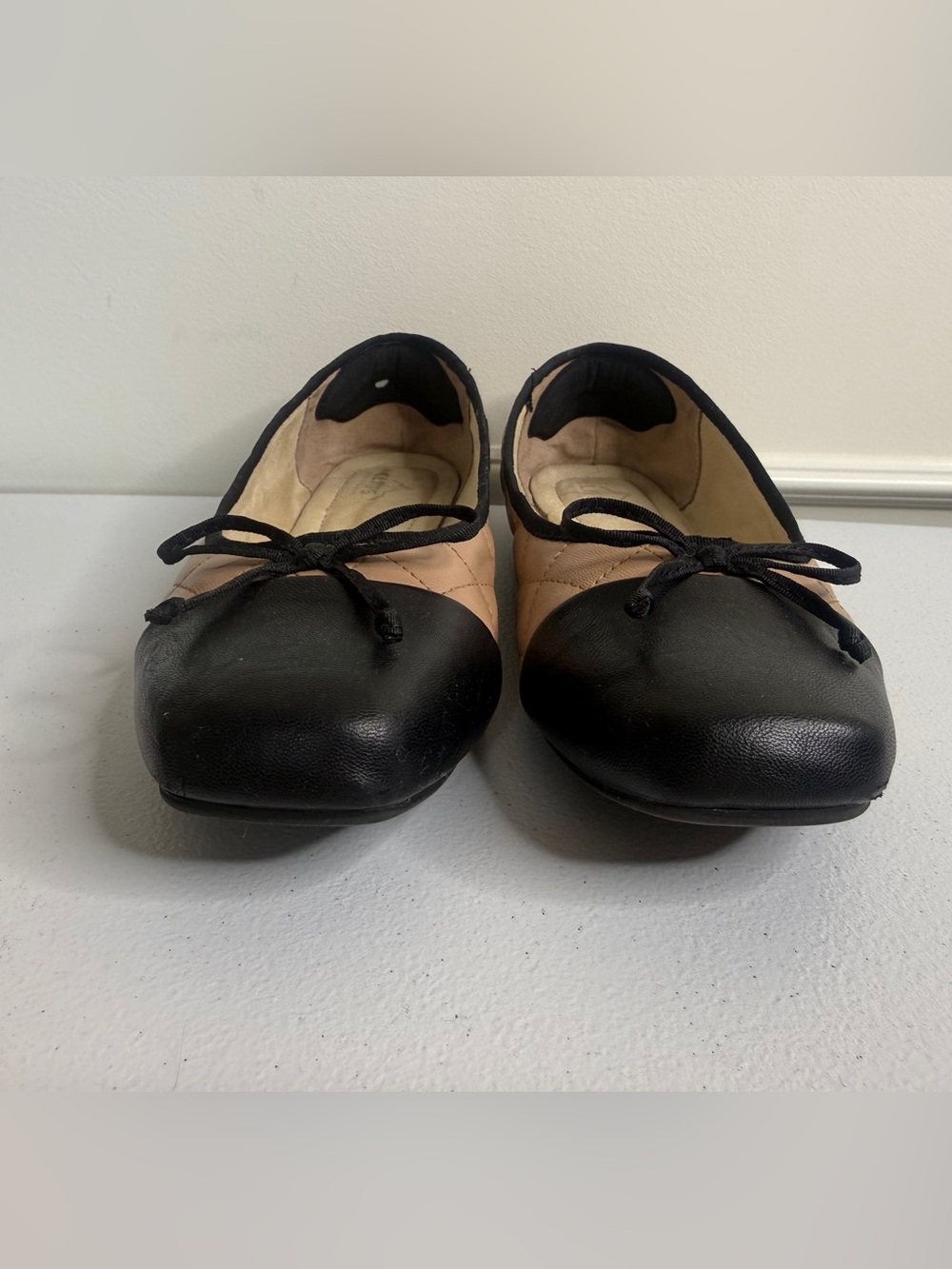 Women's Cliffs by Mountain Black and Tan Ballet Flats, size 11 wide width - Picture 4 of 9